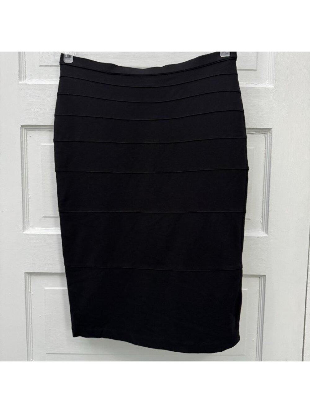 Thalian Black Tiered Pencil Skirt Women’s Size 4 Stretch Knee Length